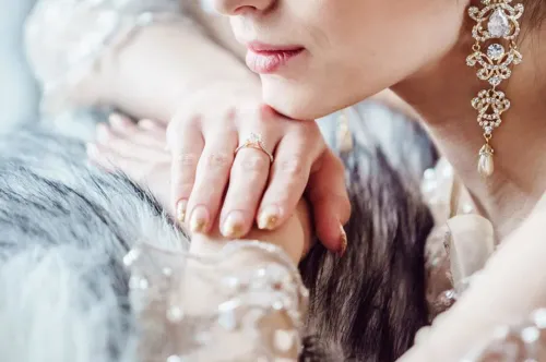 Lotto Winner Offering Up Money To Any Man That Will Date Her