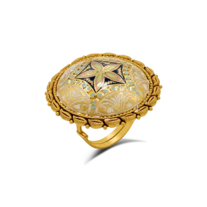 Alluring Antique Gold Ring