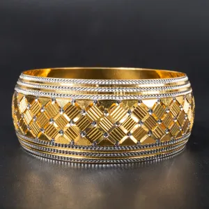 Luxurious Gold Bangle